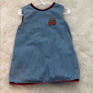 GUCCI kids strawberry engraved sleeveless dress